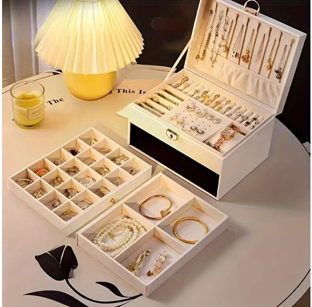 Multi-layer jewelry organizer compartments for rings and necklaces