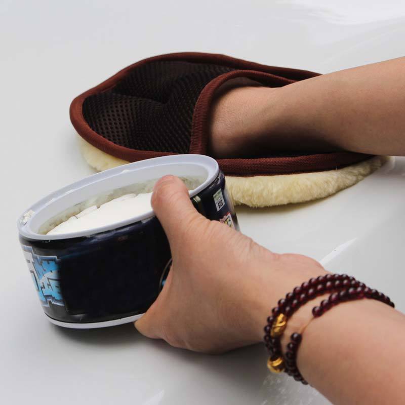 Reusable machine washable car cleaning gloves